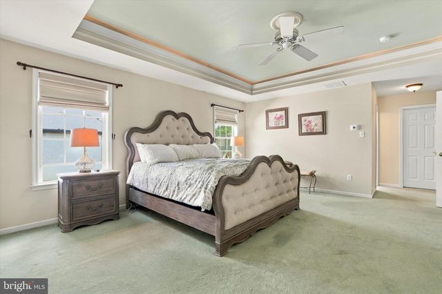10 HARTFELD RD, Newtown, PA 18940