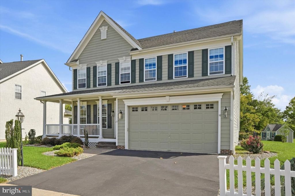 10 HARTFELD RD, Newtown, PA 18940 — exterior