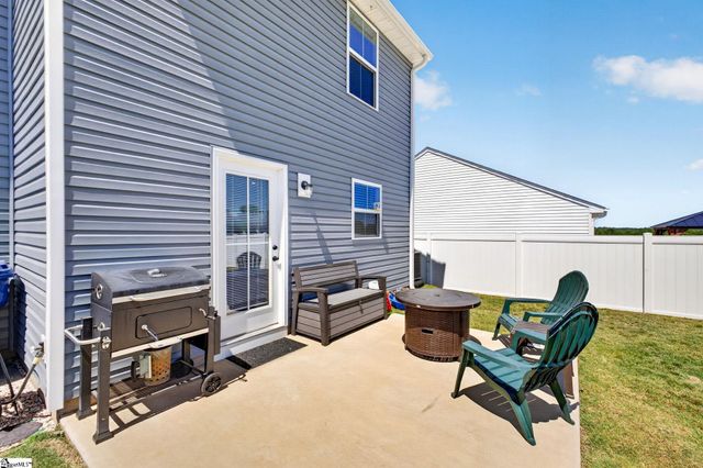 2034 Evanston Drive, Wellford, SC 29384