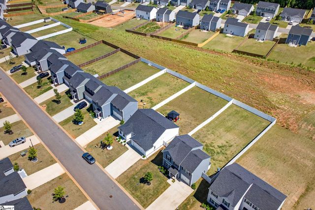 2034 Evanston Drive, Wellford, SC 29384