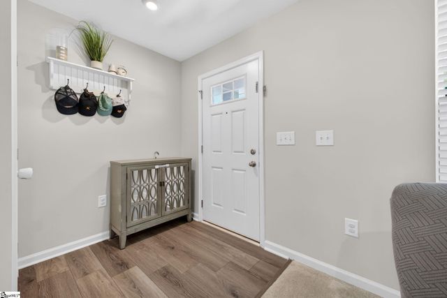 2034 Evanston Drive, Wellford, SC 29384