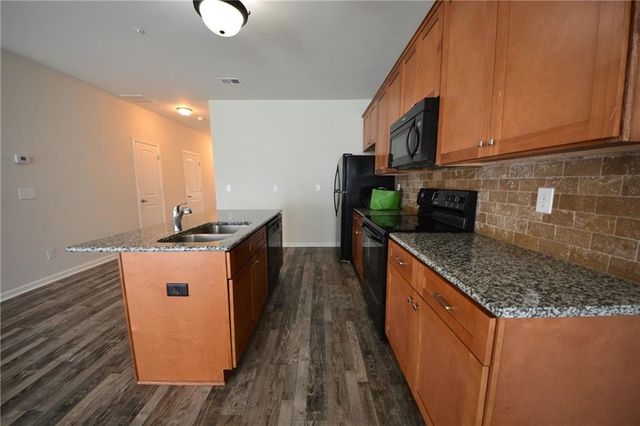 1955 Old Dogwood, Jonesboro, GA 30238
