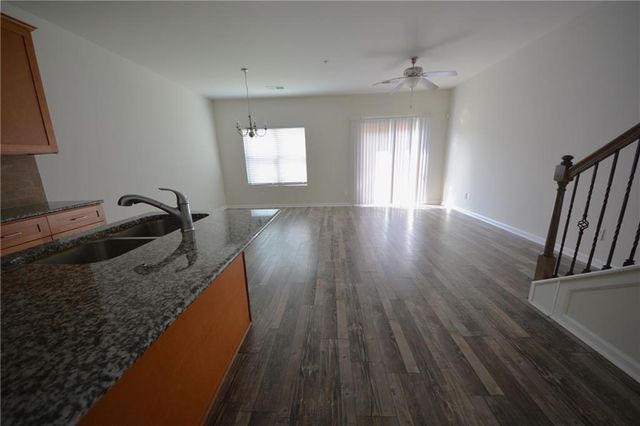 1955 Old Dogwood, Jonesboro, GA 30238