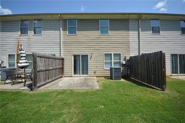 1955 Old Dogwood, Jonesboro, GA 30238