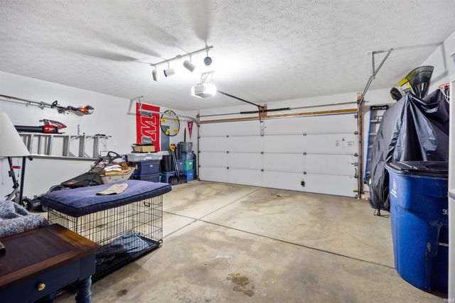 4301 S Thompson Drive, Marion, IN 46953