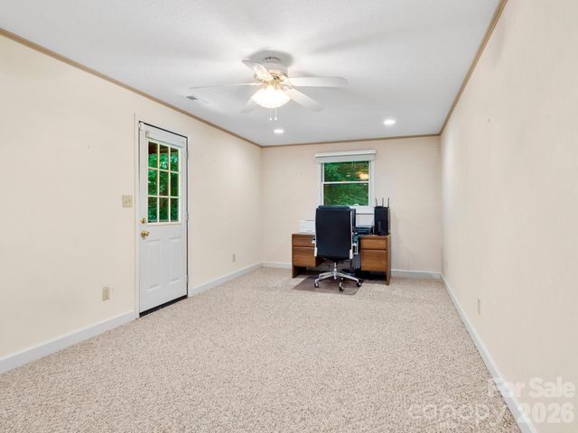11 Robin Lane, Weaverville, NC 28787
