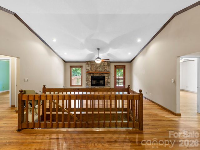 11 Robin Lane, Weaverville, NC 28787