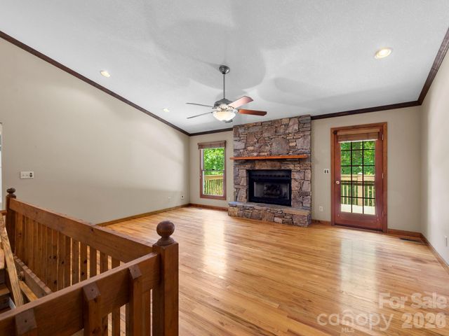 11 Robin Lane, Weaverville, NC 28787