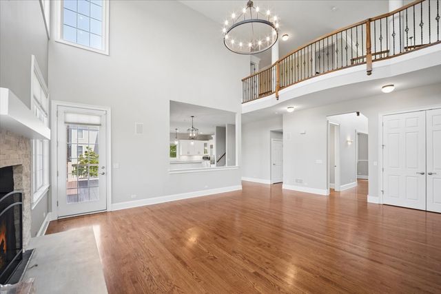 40 Wood Oaks Drive, South Barrington, IL 60010