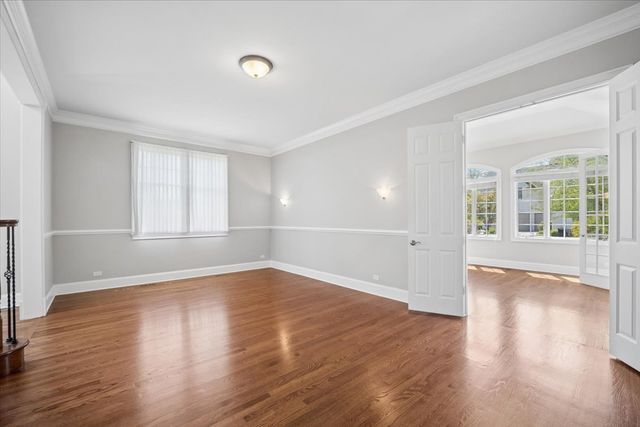 40 Wood Oaks Drive, South Barrington, IL 60010
