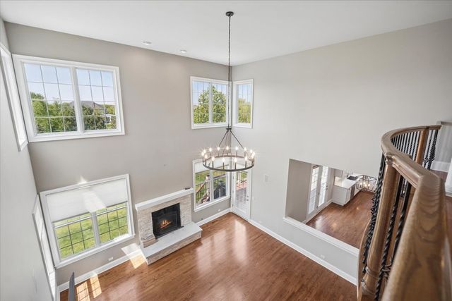 40 Wood Oaks Drive, South Barrington, IL 60010