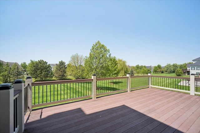 40 Wood Oaks Drive, South Barrington, IL 60010