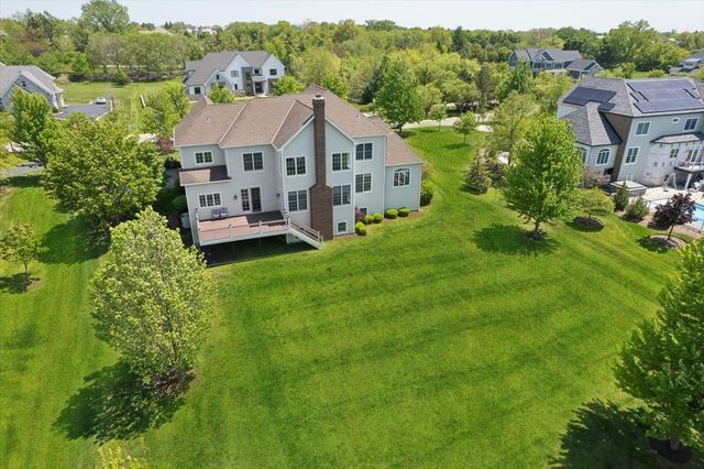 40 Wood Oaks Drive, South Barrington, IL 60010