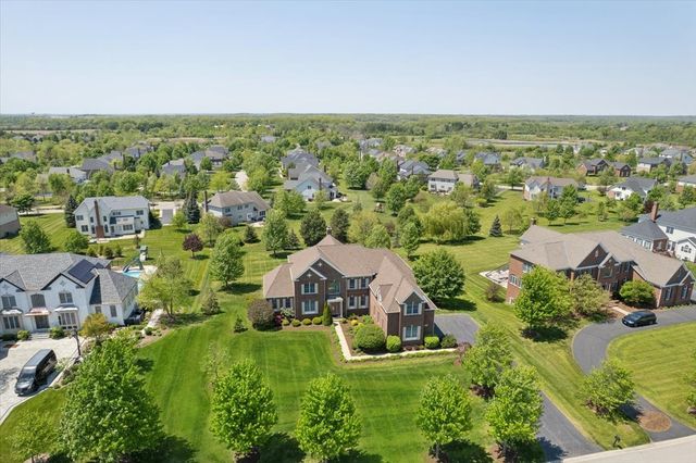 40 Wood Oaks Drive, South Barrington, IL 60010