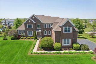 40 Wood Oaks Drive, South Barrington, IL 60010