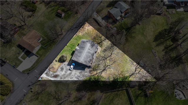 206 Downes Road, Hempfield Twp, PA 15601