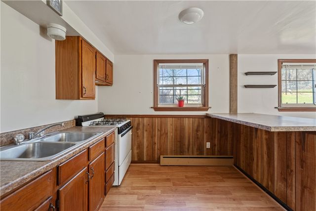 206 Downes Road, Hempfield Twp, PA 15601