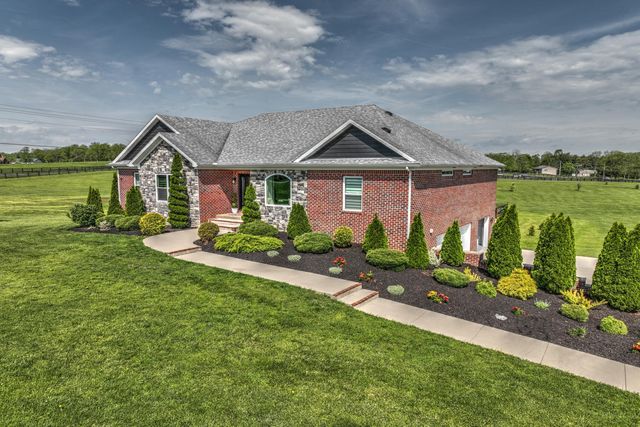101 Creek Ridge Drive, Nicholasville, KY 40356