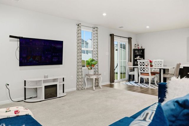 105 WHITE BIRCH RD, Waynesboro, VA 22980