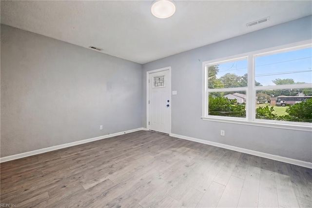 209 N Capital ST, Suffolk, VA 23434