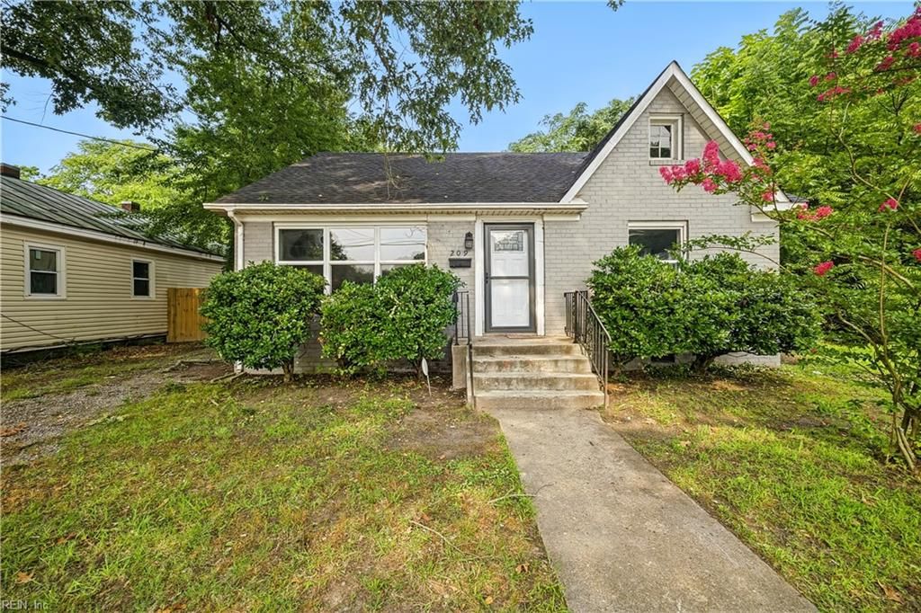 209 N Capital ST, Suffolk, VA 23434