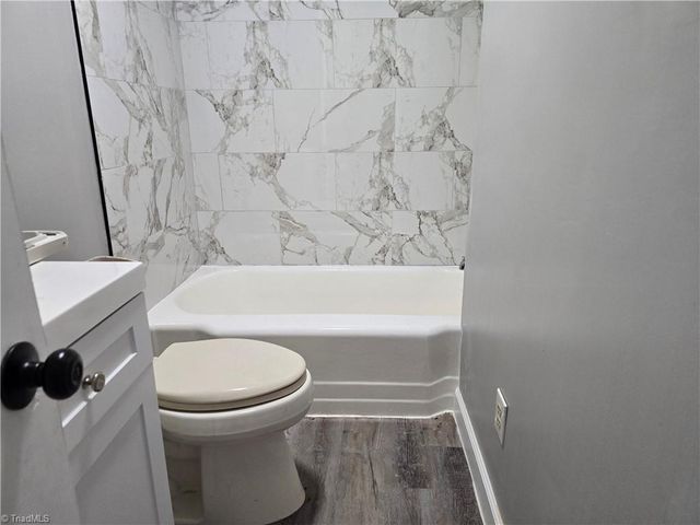 912 Friendly Road, Eden, NC 27288