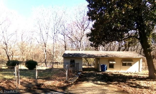 912 Friendly Road, Eden, NC 27288