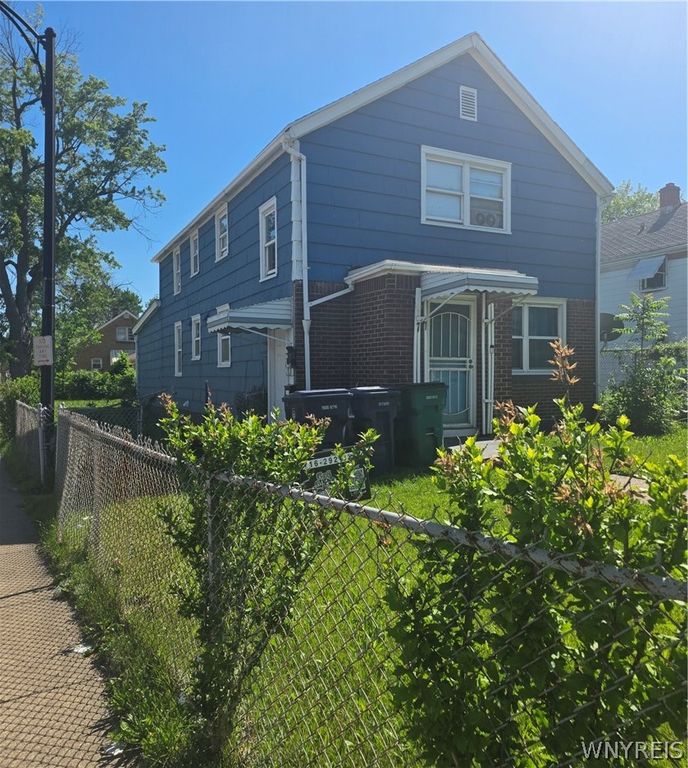 77 Oakmont Avenue, Buffalo, NY 14215