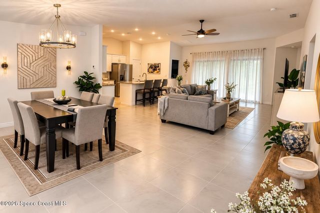 518 Santo Domingo Avenue SW, Palm Bay, FL 32908