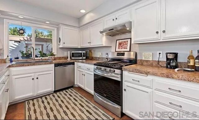 3201 VIA PESCADO, Carlsbad, CA 92010