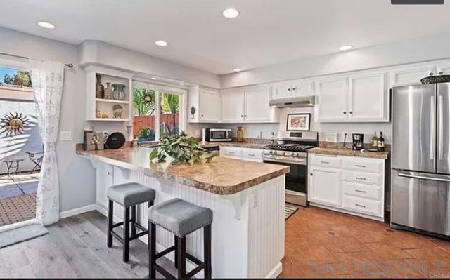 3201 VIA PESCADO, Carlsbad, CA 92010