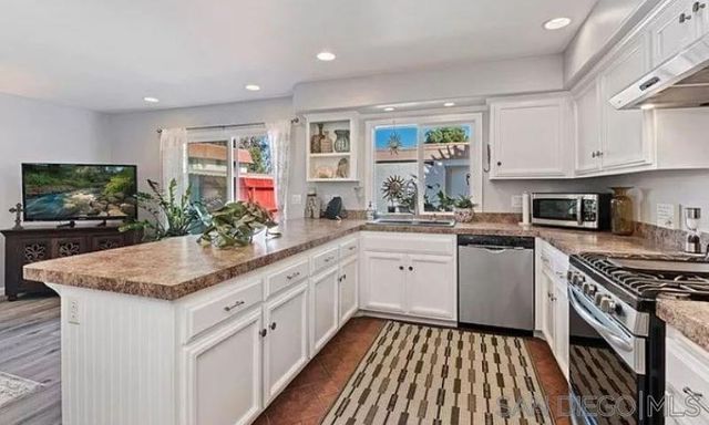 3201 VIA PESCADO, Carlsbad, CA 92010