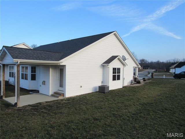 701 N Edison Street, Freeburg, IL 62243