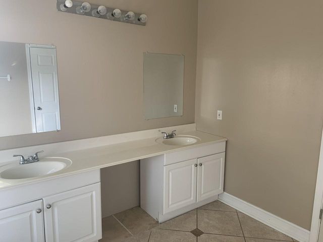 10302 Otter Circle, Baytown, TX 77523