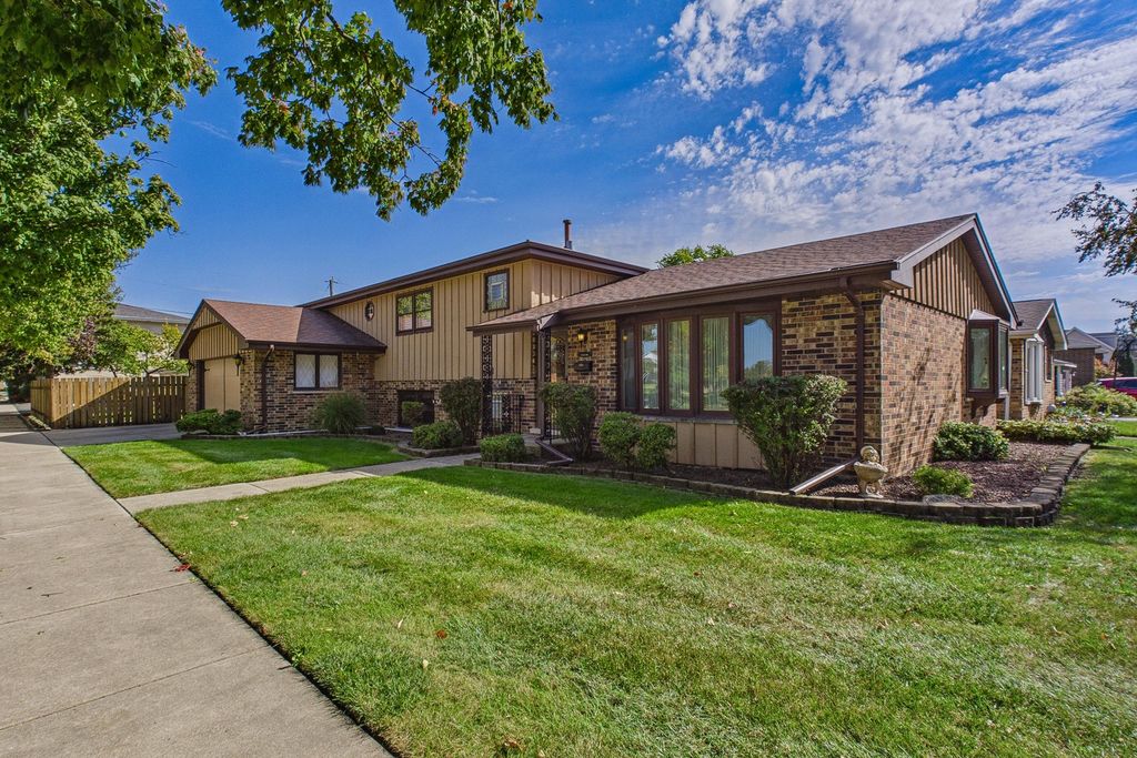 4501 Oak Avenue, Brookfield, IL 60513 — exterior