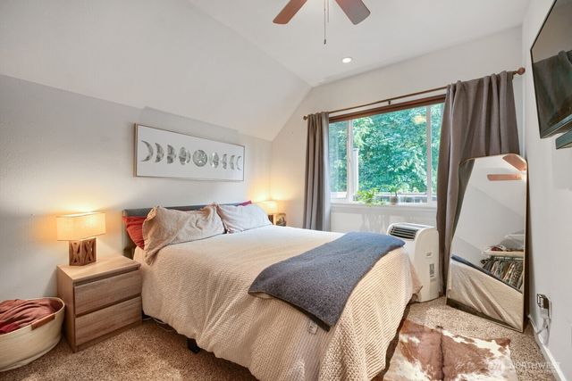 1025 S Donovan Street, Seattle, WA 98108