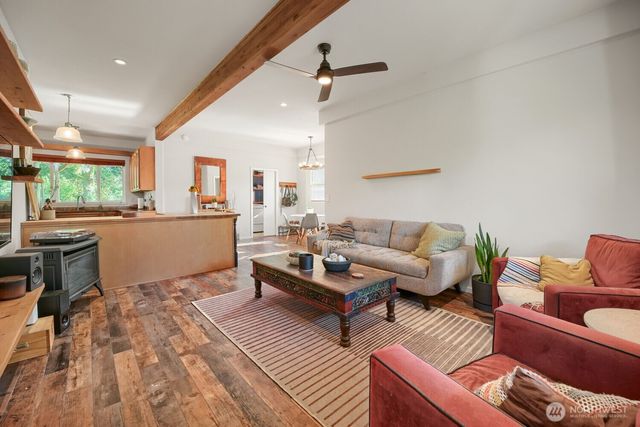 1025 S Donovan Street, Seattle, WA 98108