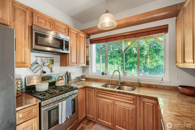 1025 S Donovan Street, Seattle, WA 98108