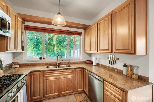 1025 S Donovan Street, Seattle, WA 98108