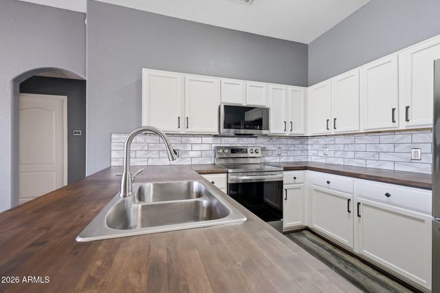435 N 168TH Drive, Goodyear, AZ 85338
