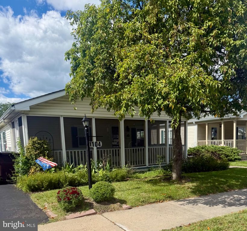 1104 JFK DR, NORTH WALES, PA 19454 — exterior