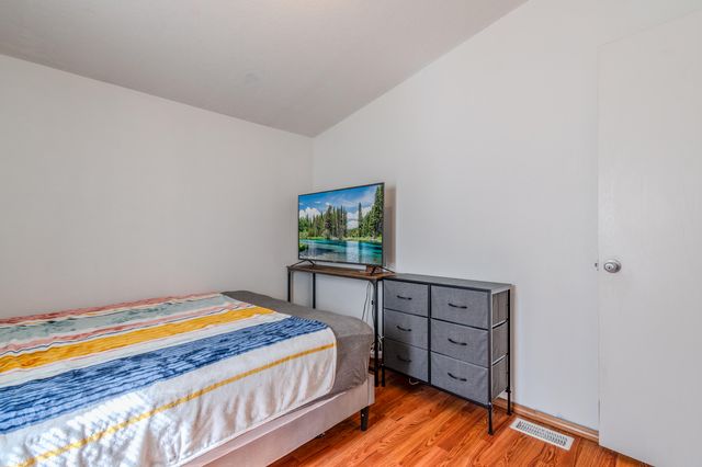 2552 Thorn Oak Drive SPC 9, Medford, OR 97501