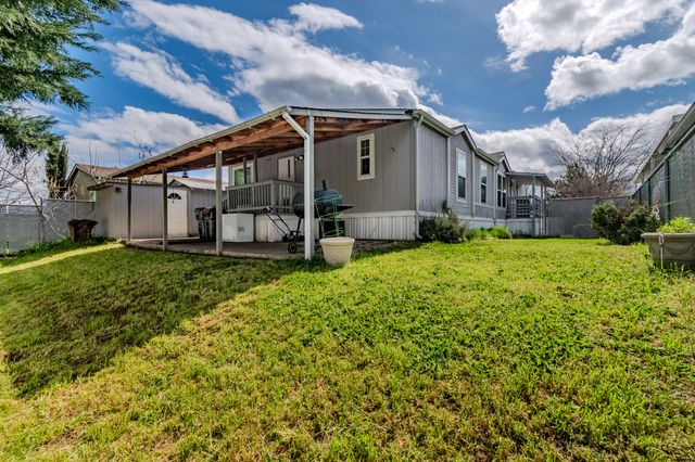 2552 Thorn Oak Drive SPC 9, Medford, OR 97501