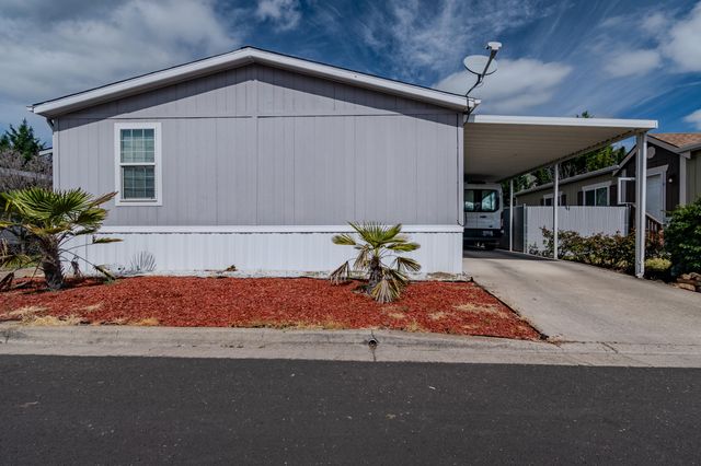 2552 Thorn Oak Drive SPC 9, Medford, OR 97501