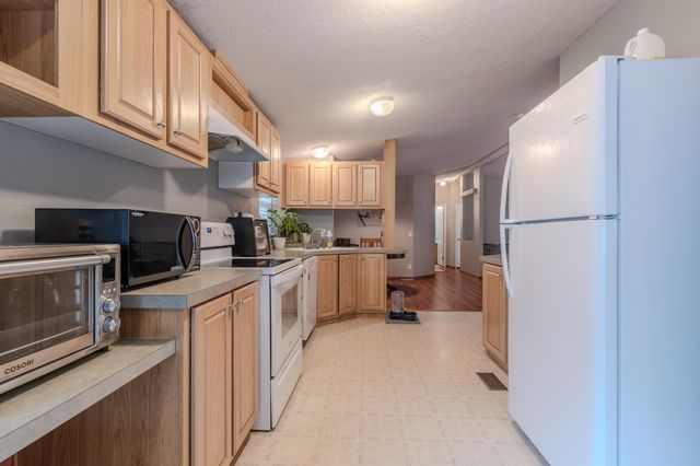 2552 Thorn Oak Drive SPC 9, Medford, OR 97501