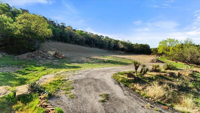 215 Shady Oaks Drive, Mineral Wells, TX 76067