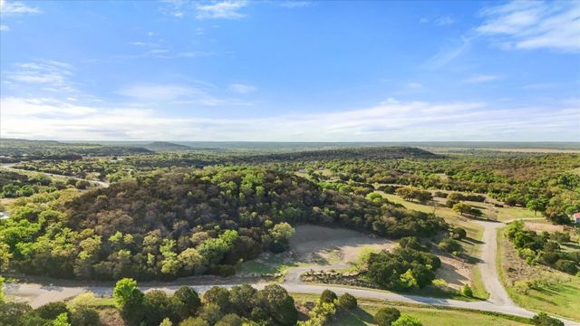 215 Shady Oaks Drive, Mineral Wells, TX 76067