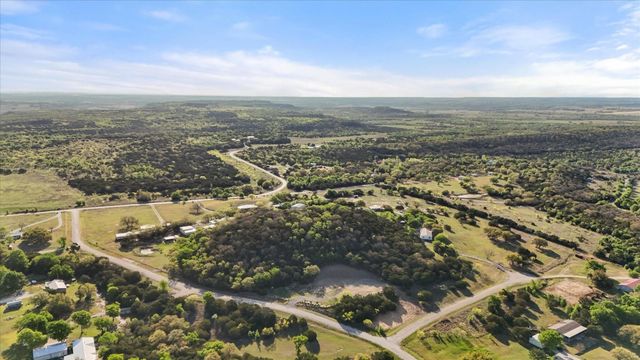 215 Shady Oaks Drive, Mineral Wells, TX 76067