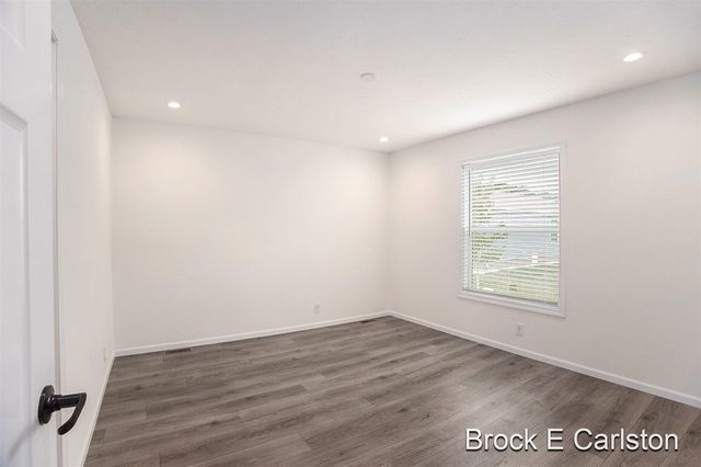 1283 E Ellis Road 19, Norton Shores, MI 49441