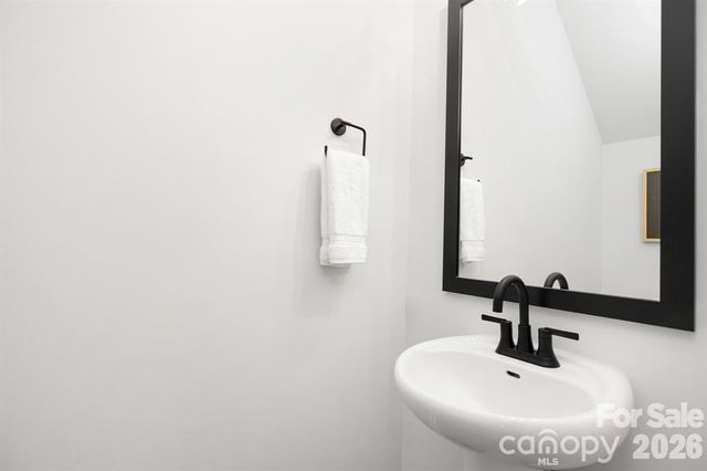 443 Dawn Circle, Charlotte, NC 28213